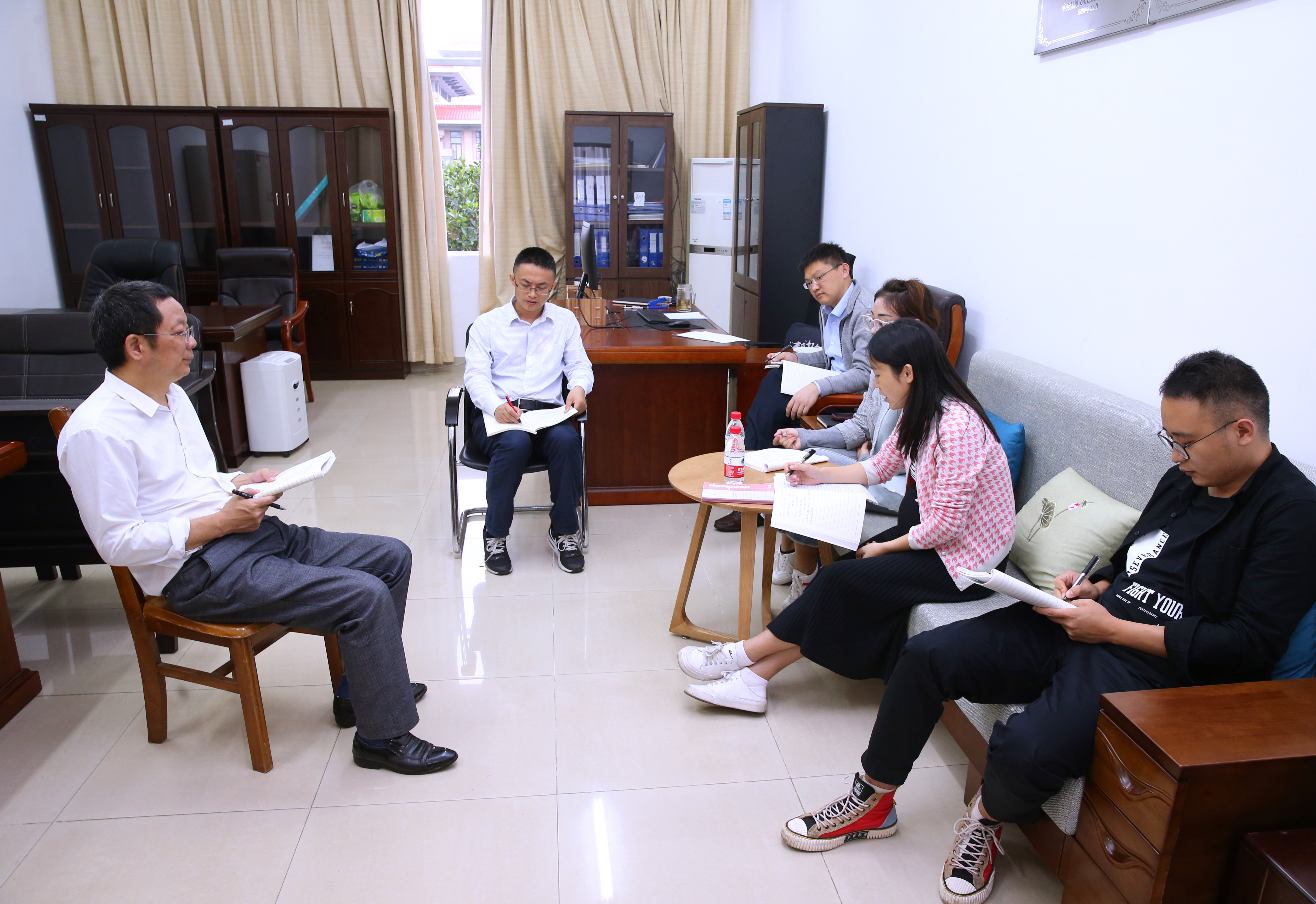 机关第三支部专题党课学习党的十九届六中全会精神