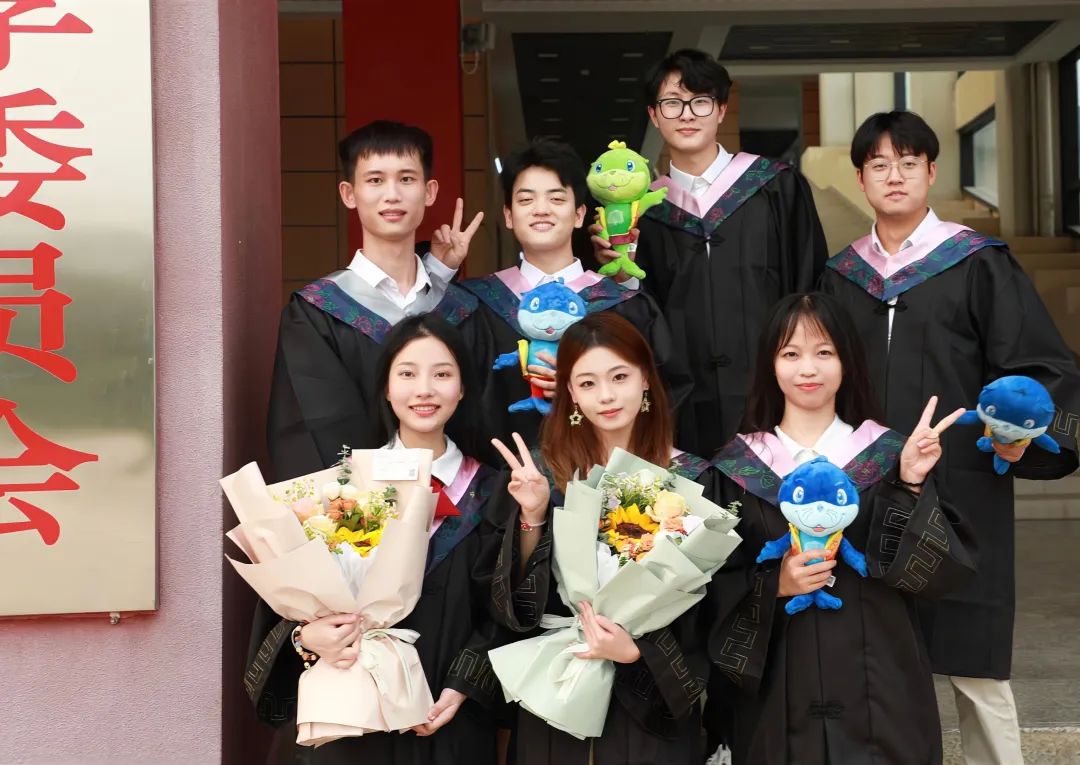 优秀毕业生·入海|就业篇(二):邵宇:未来期景,循光而遇