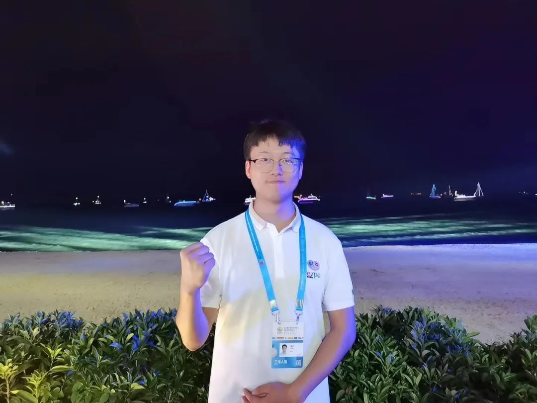 优秀毕业生·入海|就业篇(二):邵宇:未来期景,循光而遇