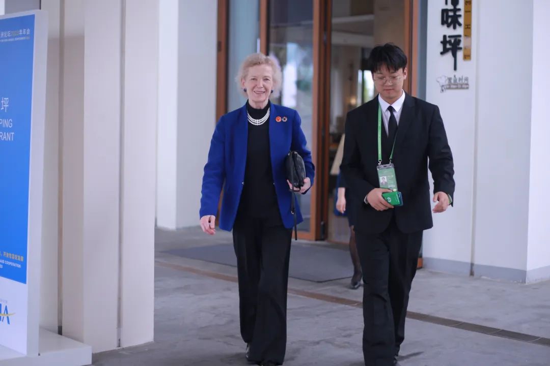 优秀毕业生·入海|就业篇(二):邵宇:未来期景,循光而遇