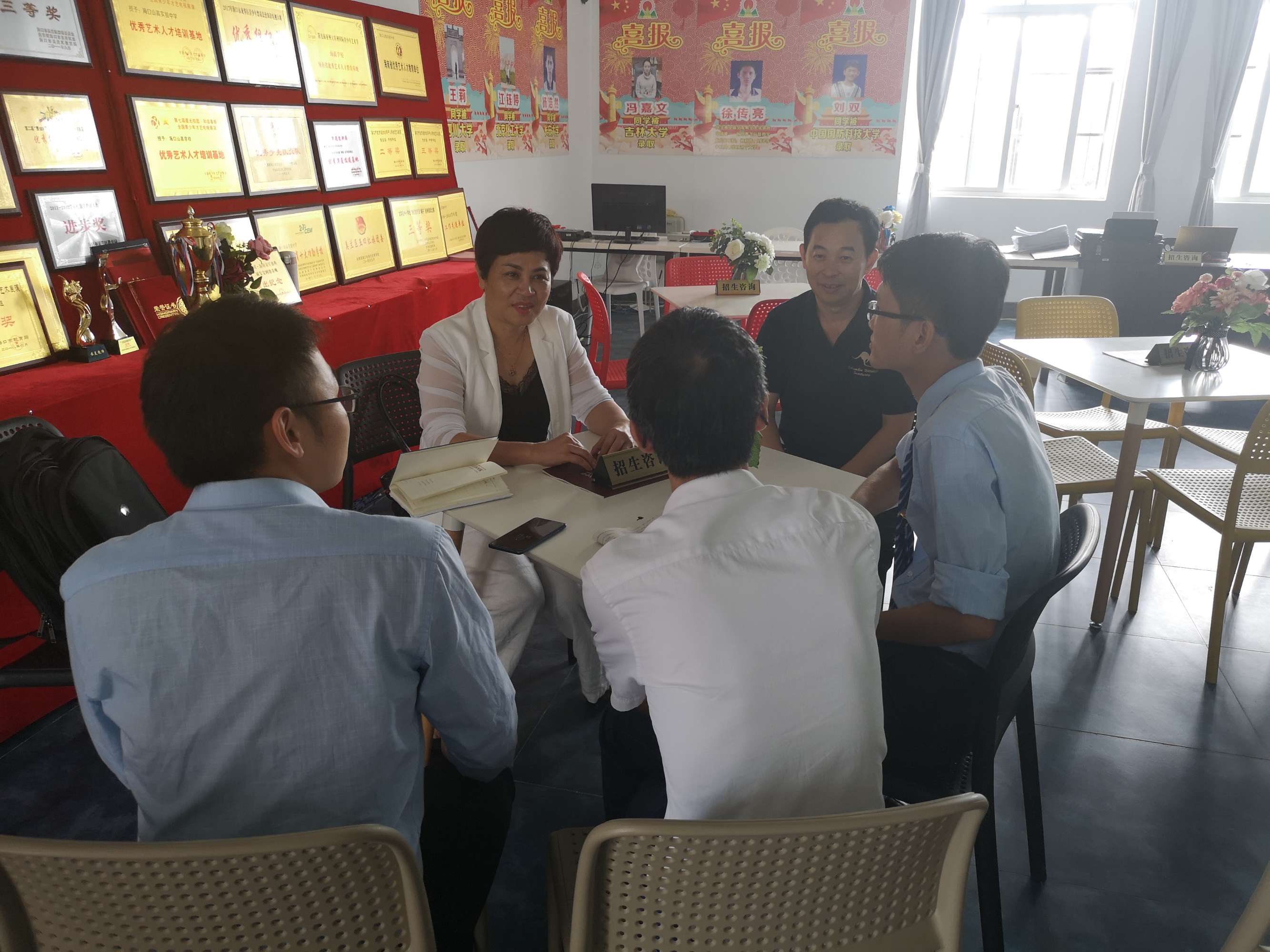 【学院领导走访企业报道】走访调研用人单位 力促毕业生更高质量更充分就业