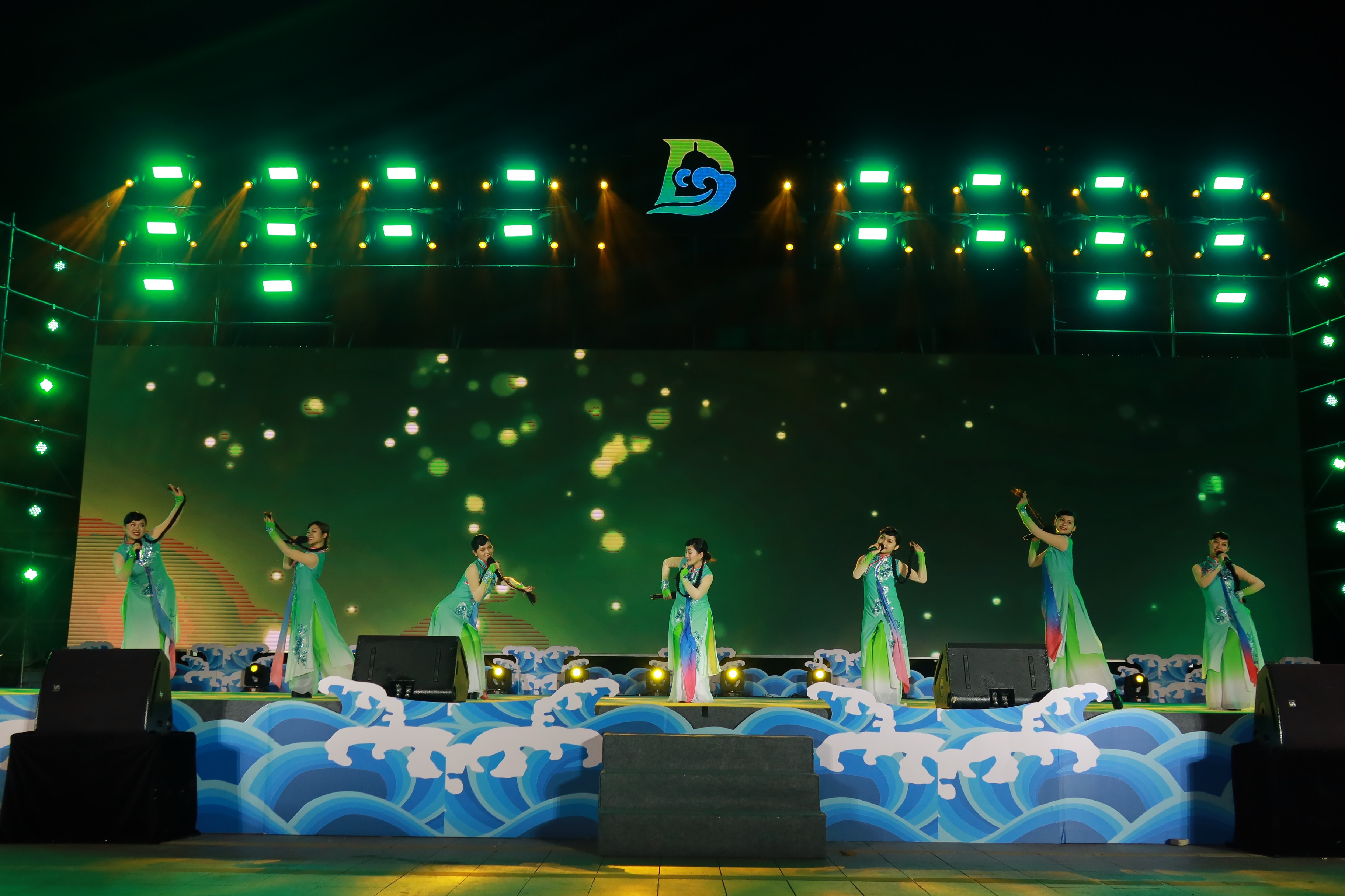 海师音乐学院送戏下乡进东方 助力基层脱贫攻坚收官战