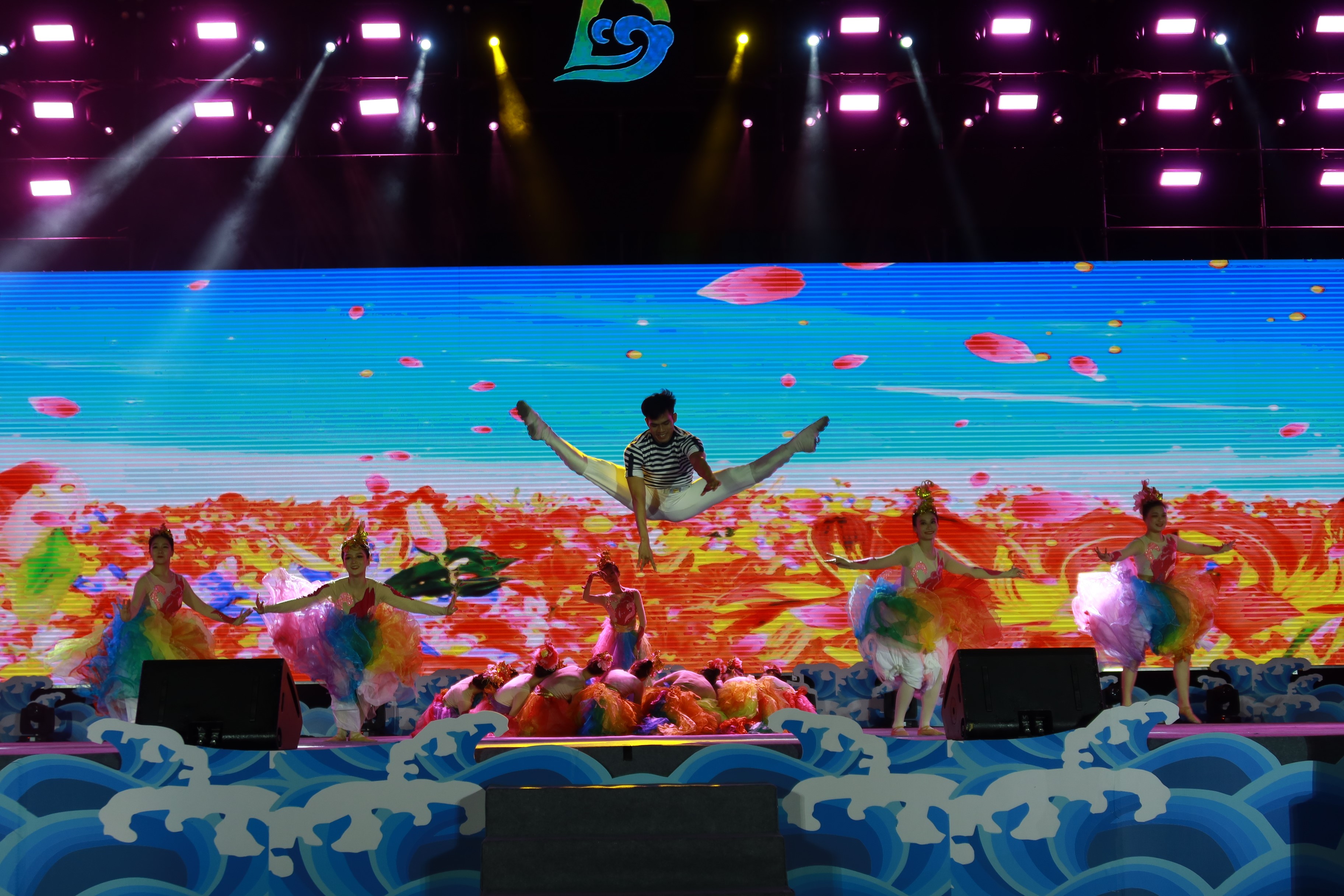 海师音乐学院送戏下乡进东方 助力基层脱贫攻坚收官战