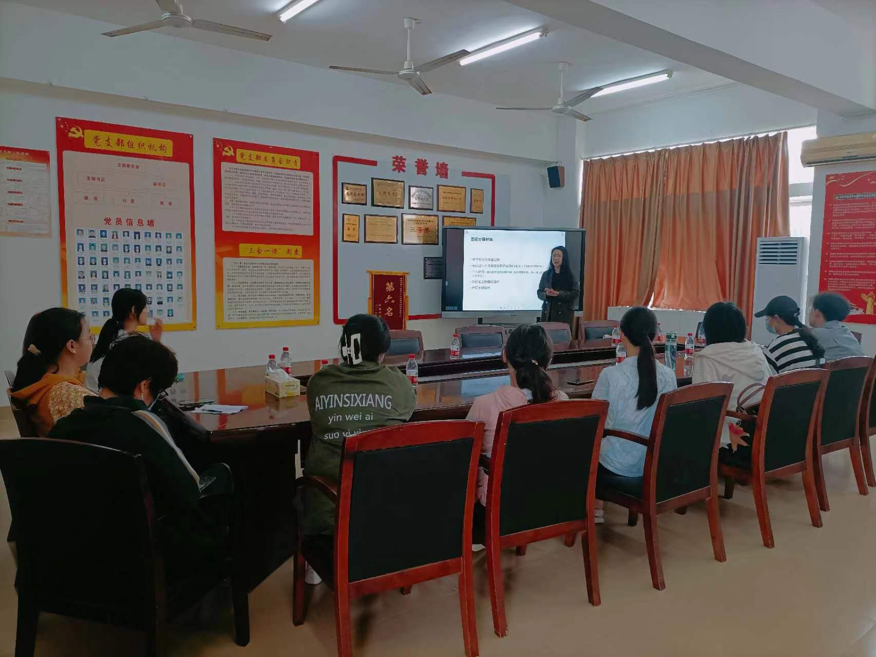 北京东方英伦国际教育信息技术研究院常务副院长吴江一行到我院交流