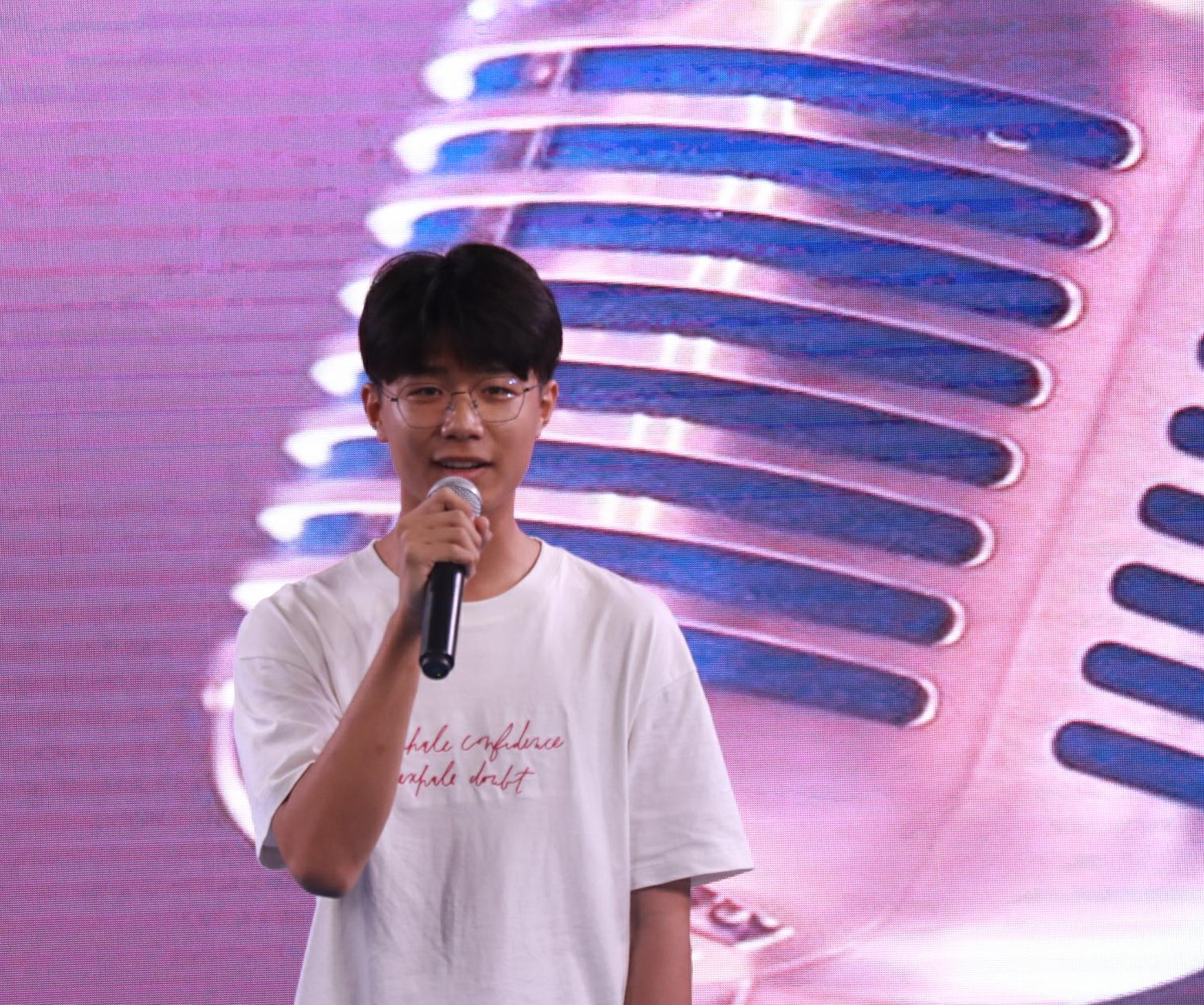 新闻传播与影视学院第三届“新声夺人”播音主持大赛圆满落幕