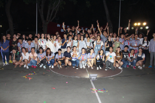 让青春在脚步的旋律中飞扬--记物电学院扫盲舞会