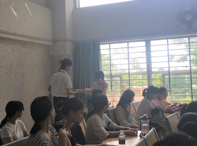 考研之路,一往前行---记青年之声文学院“考治世之思,研前人之智”2018考研交流会