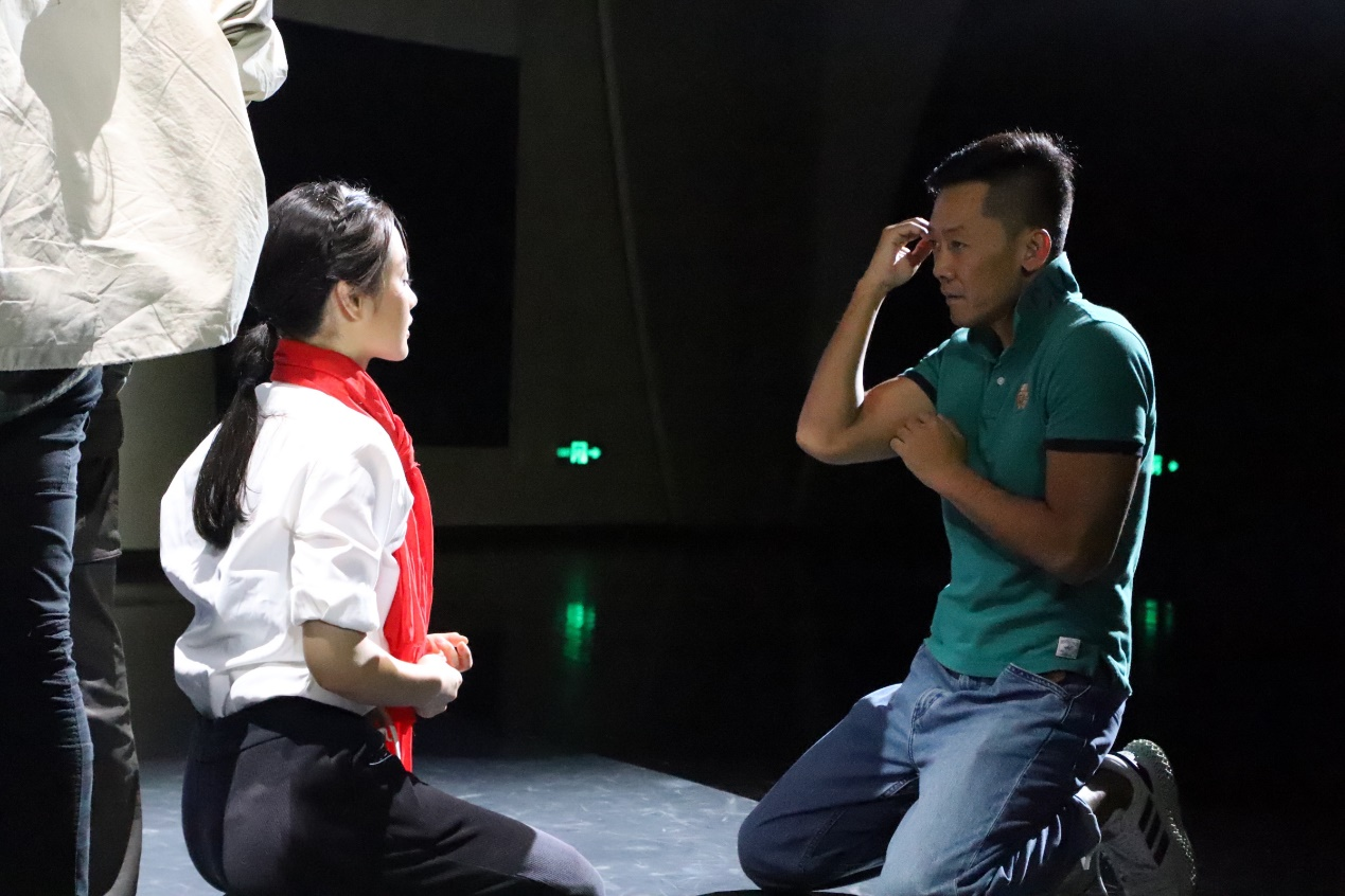 我院舞蹈作品《带你回家》在第八届大学生艺术展演中夺取冠军