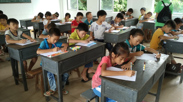 肩负责任，用心教授，微笑服务