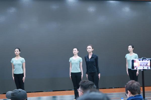 我院研究生闫小玮在第一届中国研究生“文化中国”两创大赛舞蹈赛道全国总决赛荣获佳绩