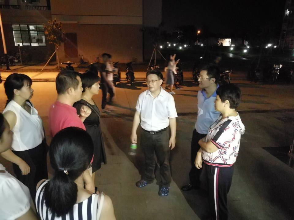 化学与化工学院迎新工作蓬勃开展