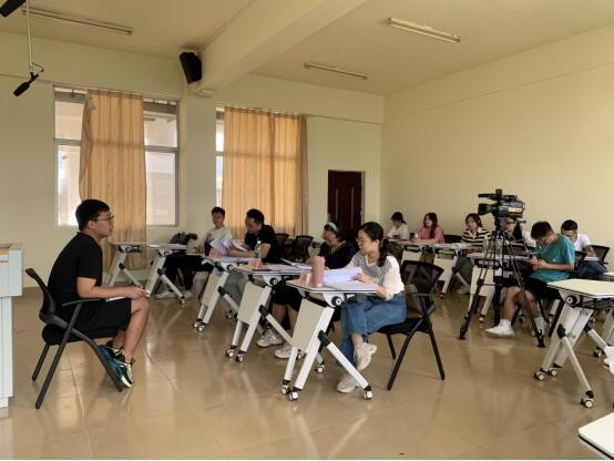 我院组织开展2018级广播电视编导（中俄合作办学）专业毕业论文（设计）中期检查工作