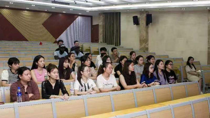 1695262421344427.jpg 2023级汉语国际教育硕士研究生.jpg