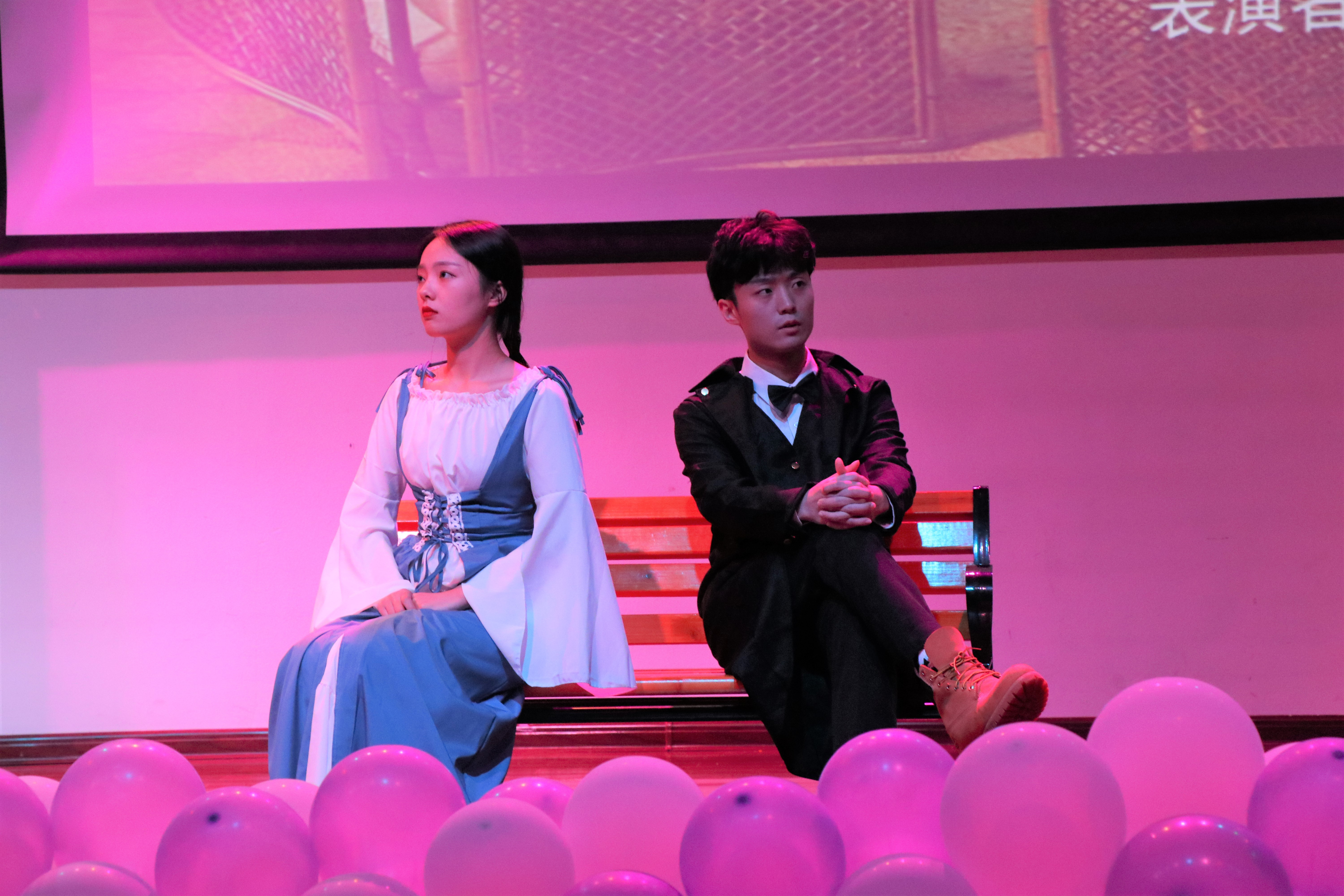 “青春绽放的瞬间”——新闻传播与影视学院表演专业汇报晚会成功举办