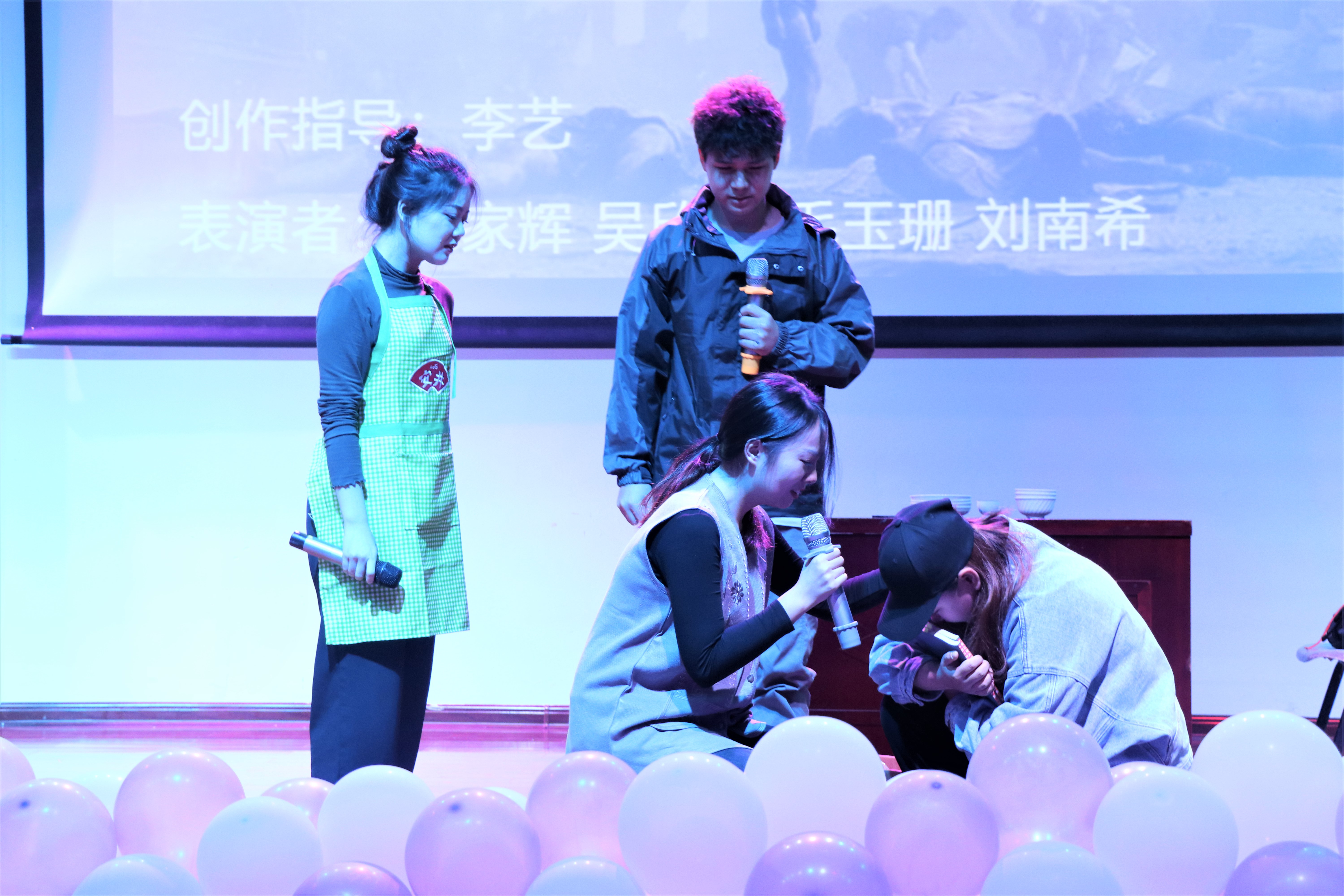 “青春绽放的瞬间”——新闻传播与影视学院表演专业汇报晚会成功举办