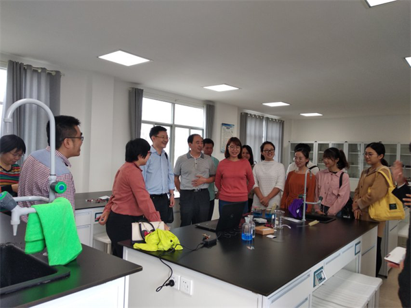 【化学与化工学院实习走访】——陵水中学