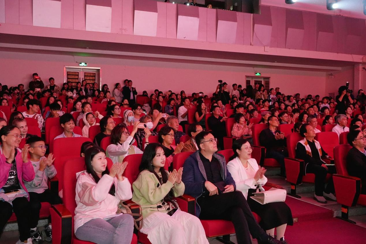 莫斯科国立柴科夫斯基音乐学院与海南师范大学音乐学院合唱交流合唱音乐会成功举办