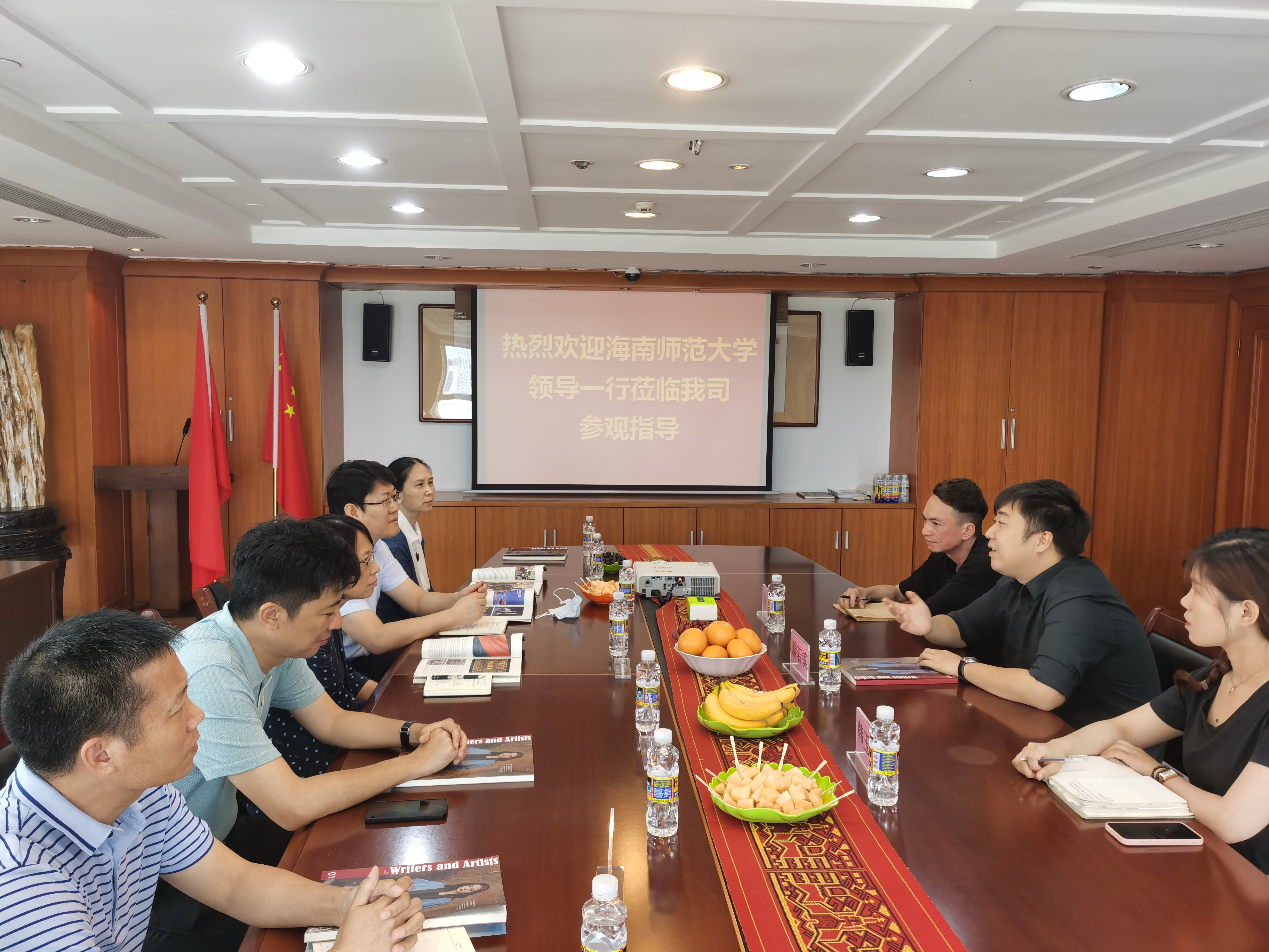 校党委副书记刁晓平一行到海南锦绣织贝实业有限公司...