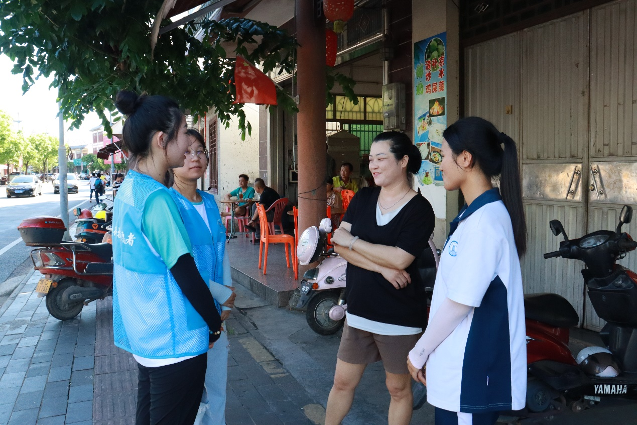 记文学院到琼海市塔洋镇开展科普志愿服务活动