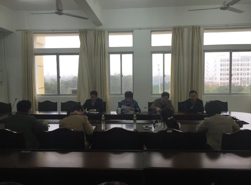 化学与化工学院召开“两学一做”学习教育专题民主生活会