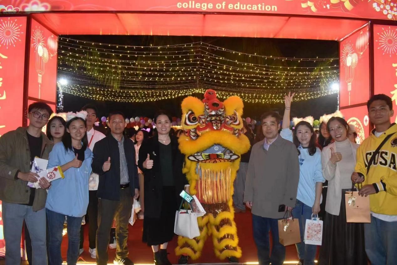 教育学院团委学生会举办庆新年游园活动