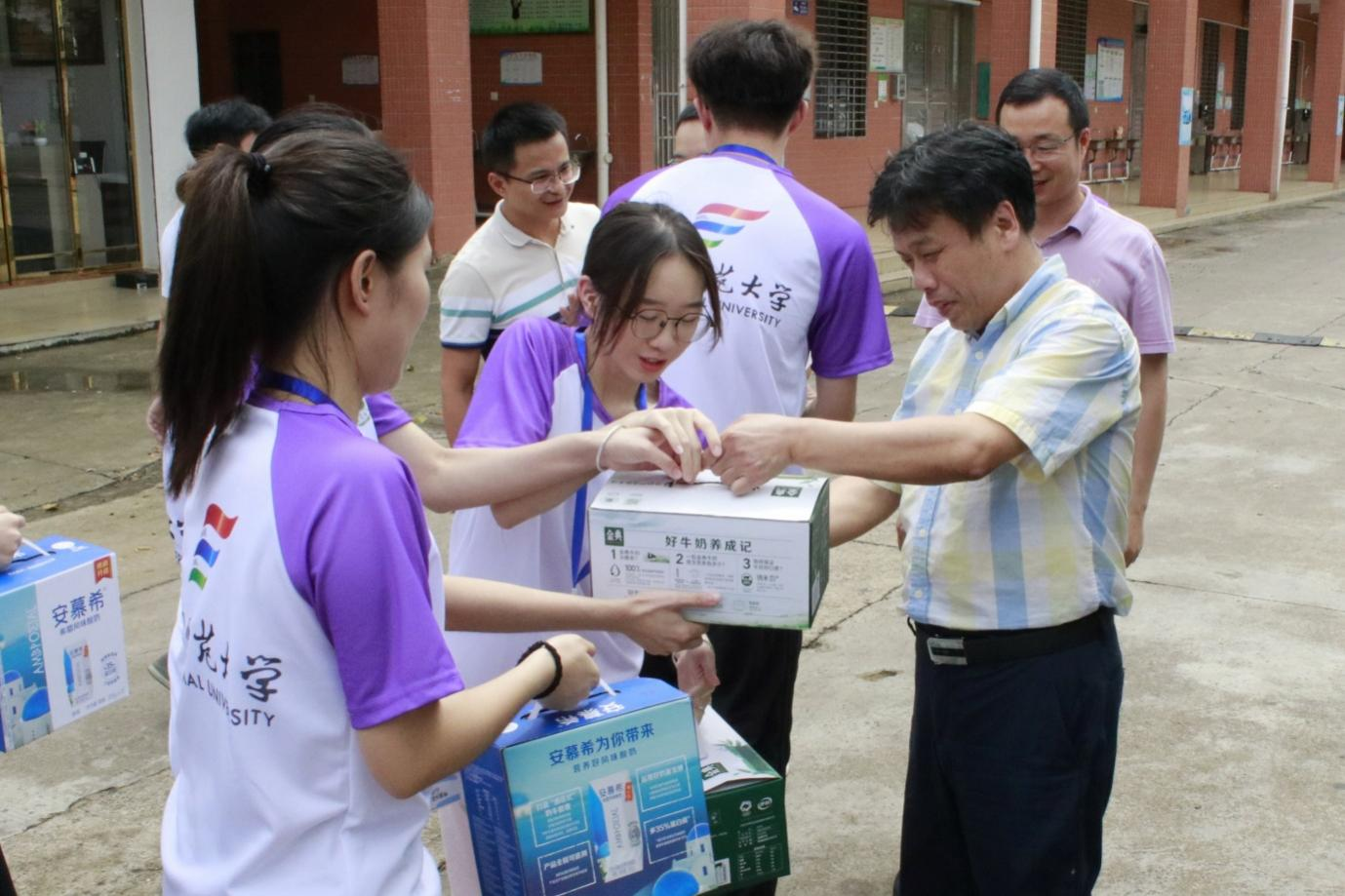 三下乡｜历史文化学院领导老师慰问“海岛筑梦，不负‘史’命”暑期三下乡支教团