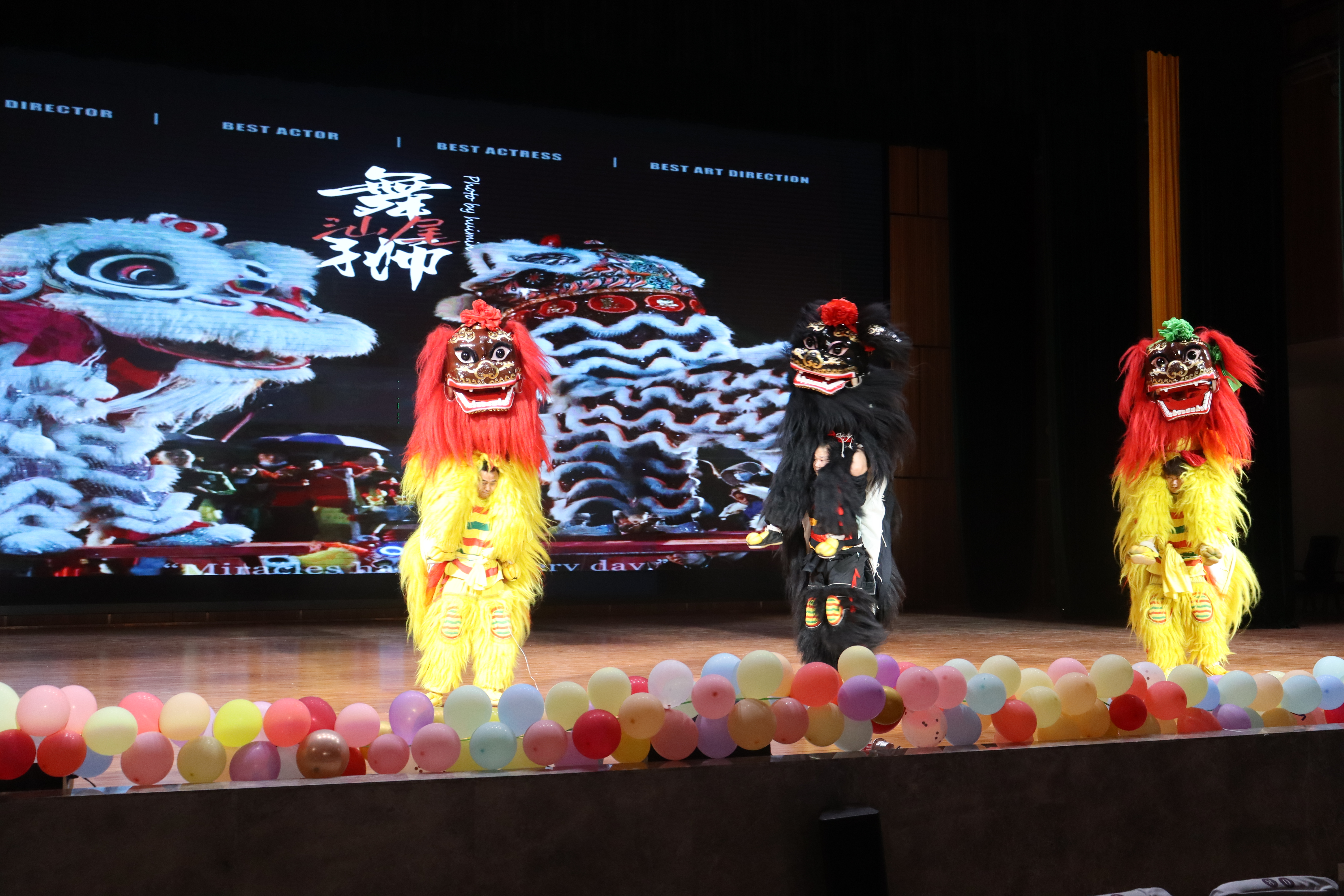 法学院“宿说青春，新梦起航”第八届宿舍文化节暨迎新文艺汇演圆满落幕