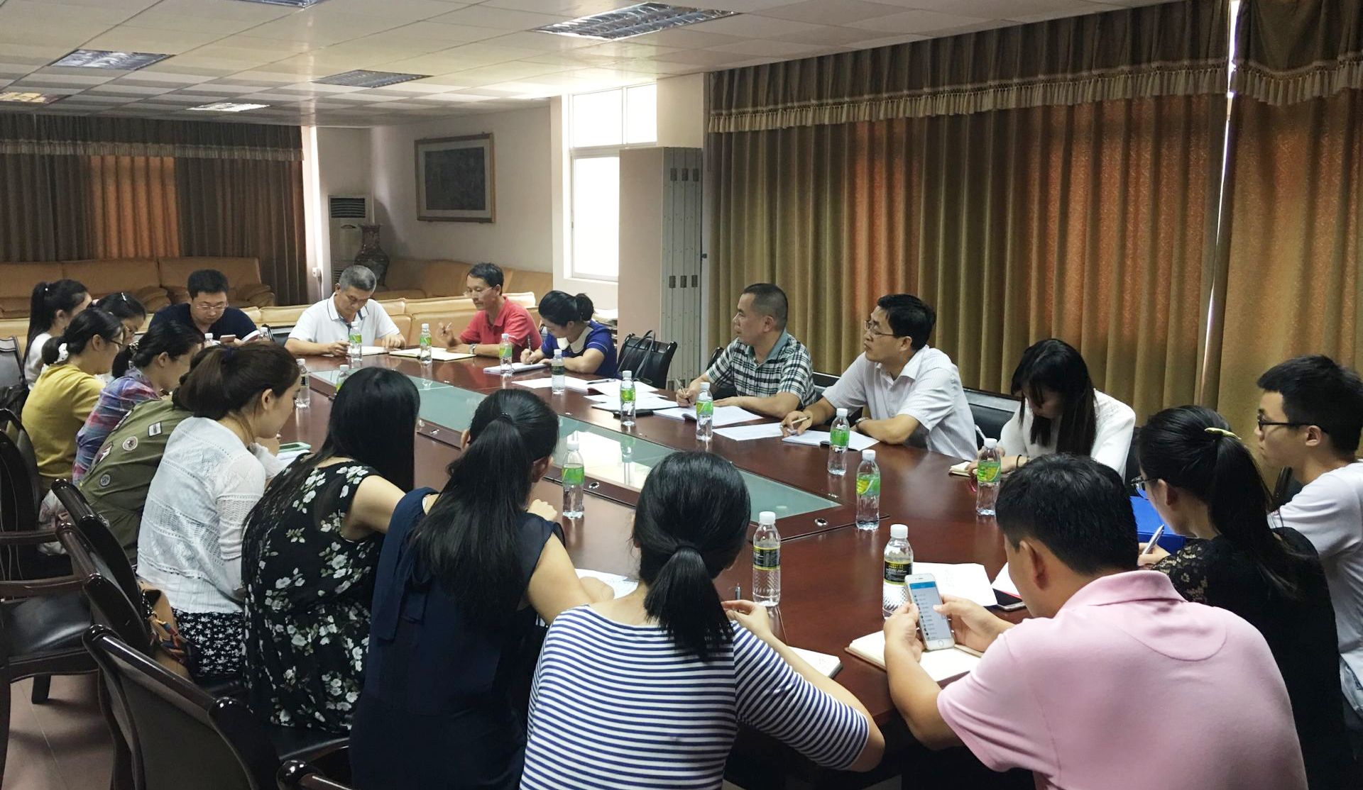 各二级党组织开展系列党建活动