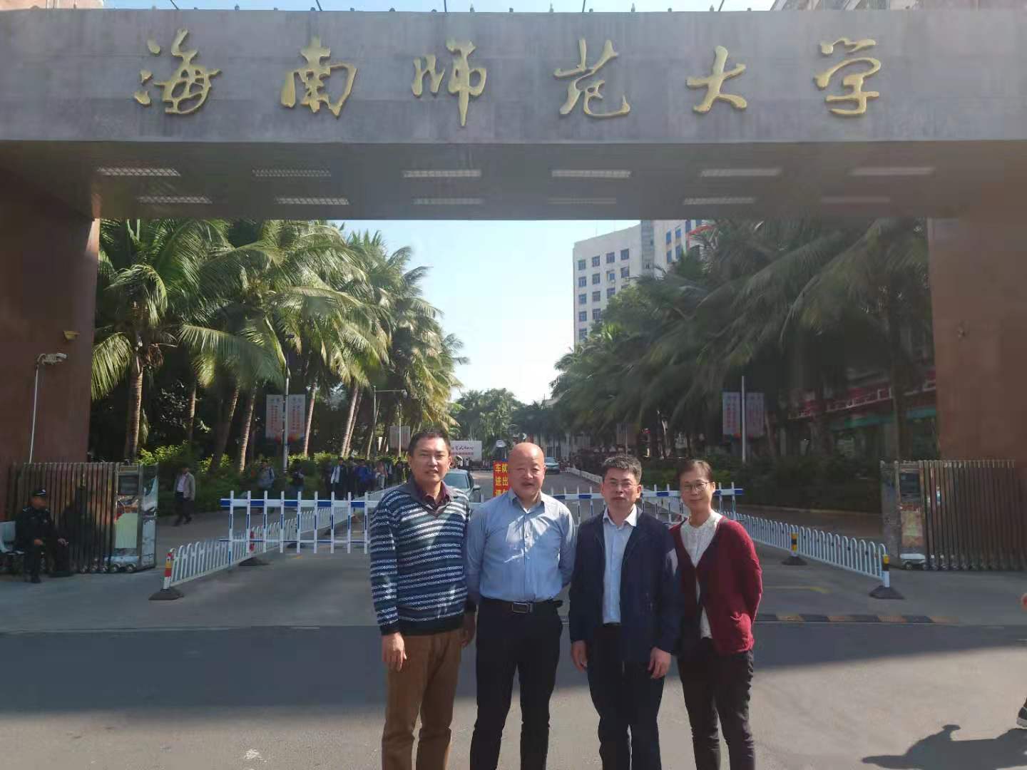 浙江传媒学院国家级实验教学示范中心副主任胡一梁到我院访问