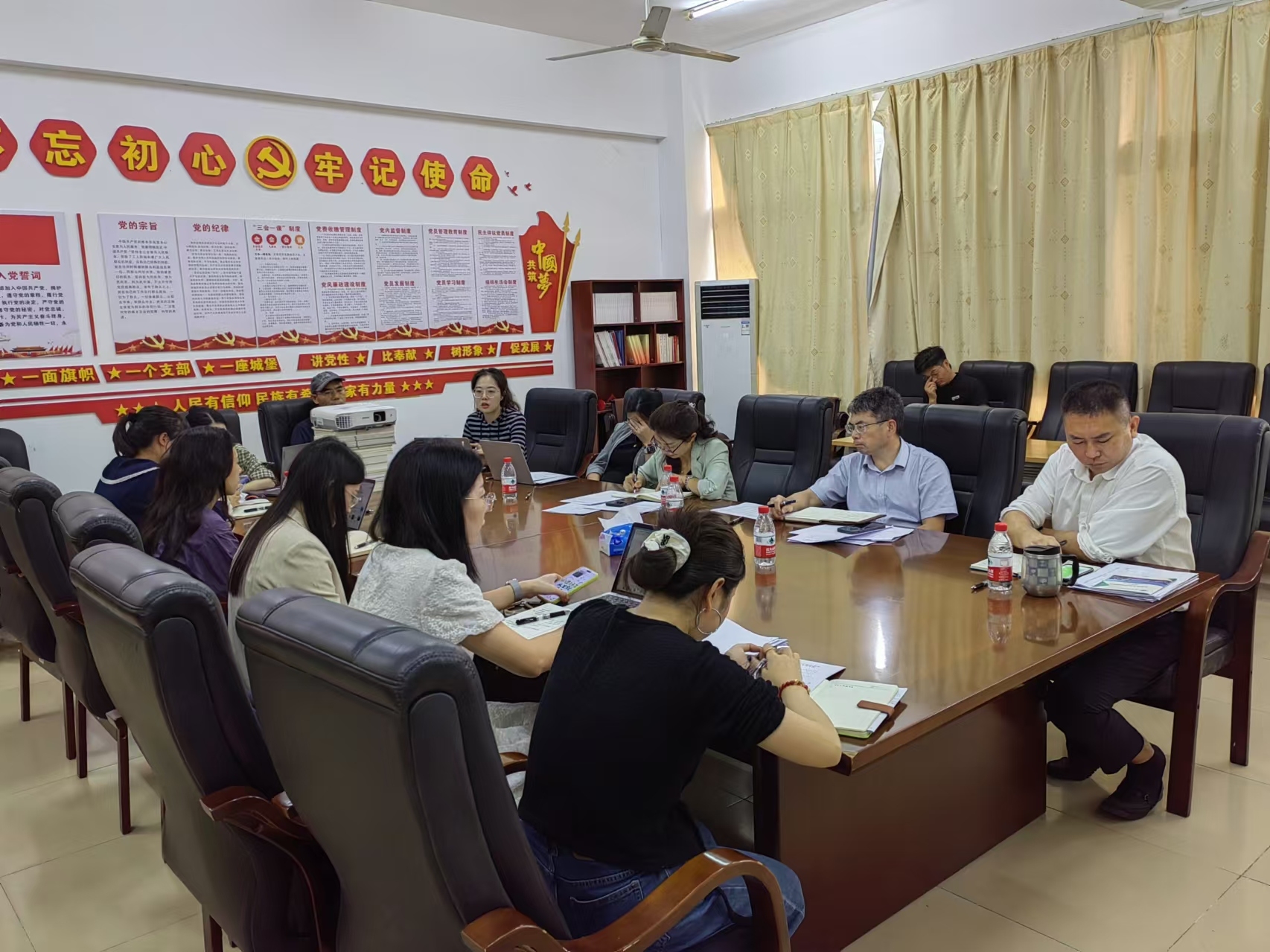 学院召开实验室建设工作会议