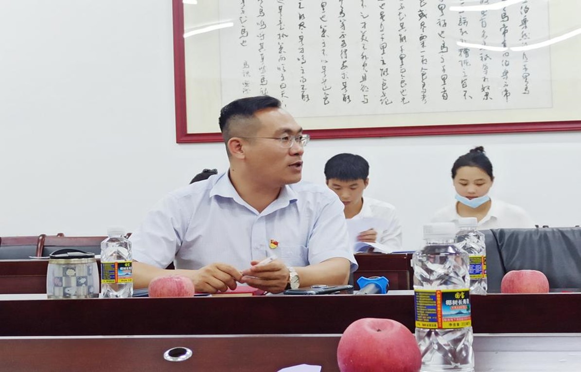 不忘初心,砥砺前行 —文学院本科生党支部开展欢送毕业生主题党日活动