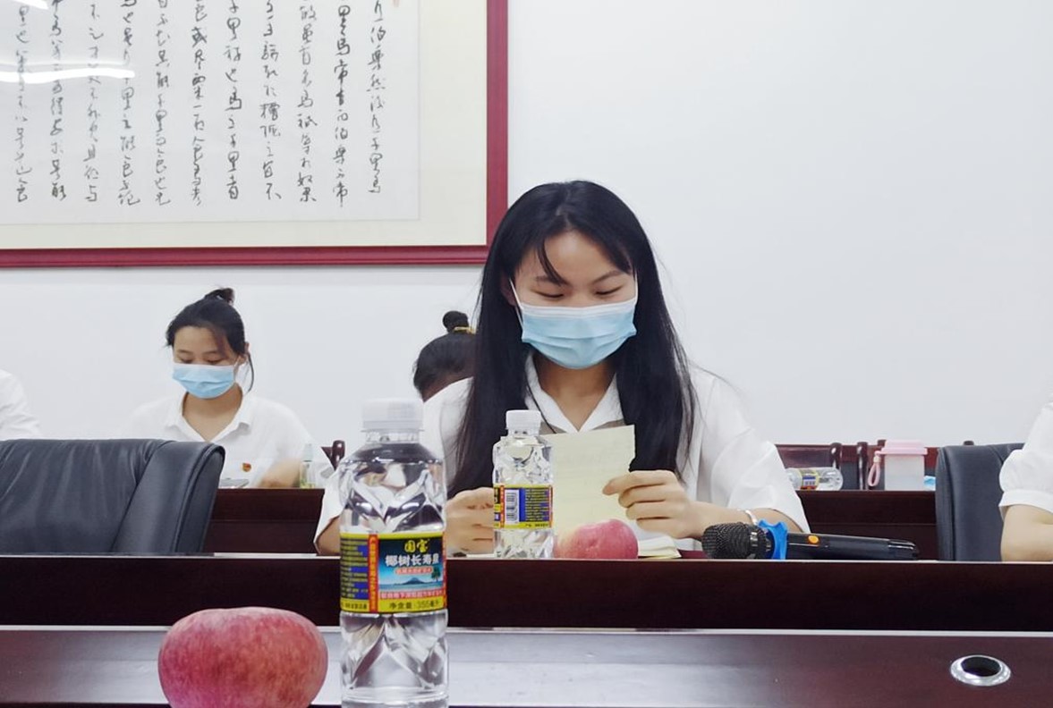 不忘初心,砥砺前行 —文学院本科生党支部开展欢送毕业生主题党日活动