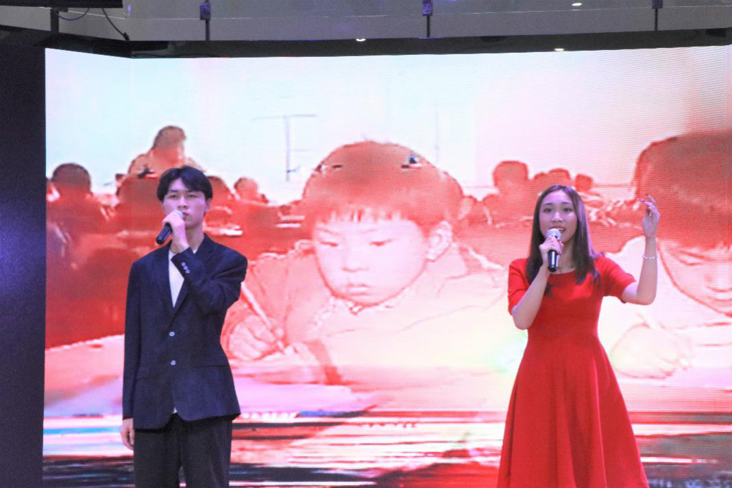 “墨香岁月，诗意流年” 经典诵读走进省图