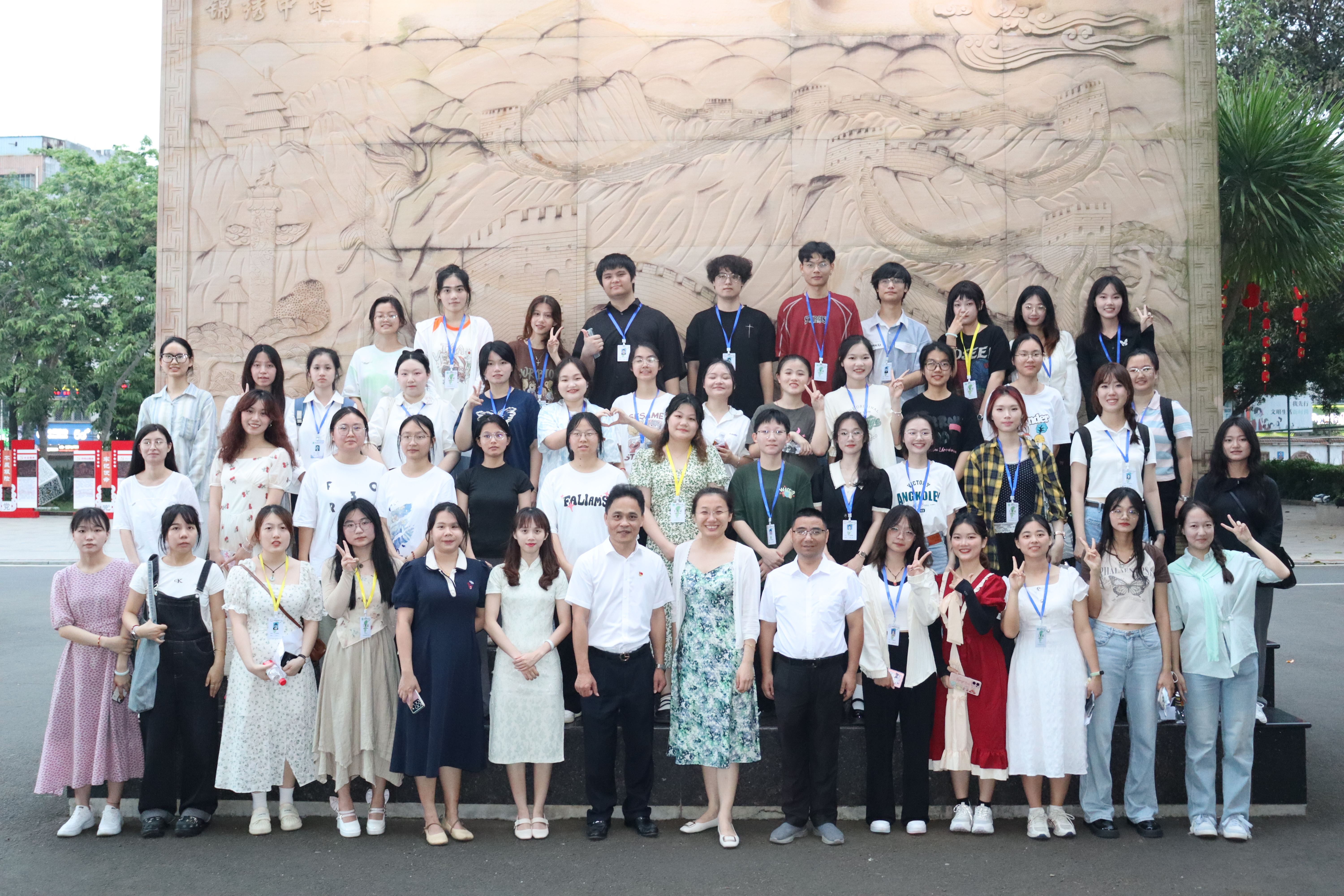 压力拜拜 未来快来――心理学院赴海口市长流中学开展团体辅导