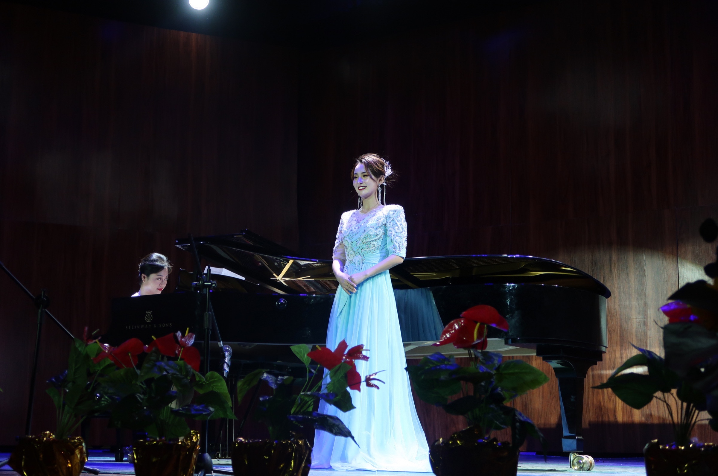 2021届本科毕业生赵燕、龙梦晴、杨培鑫、曹天一召开毕业汇报音乐会