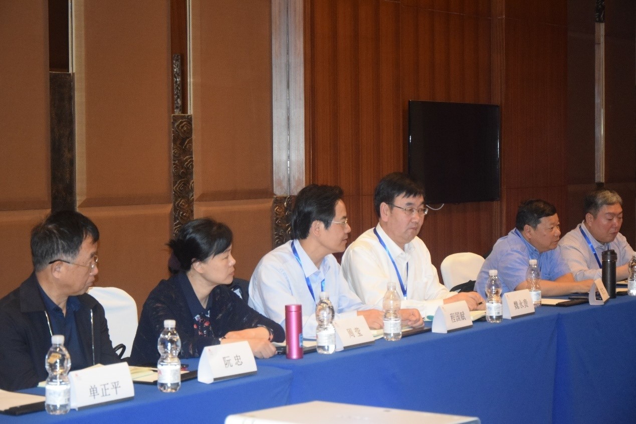 文学院成功承办中国语言文学类专业教学指导委员会2019年第二次(扩大)工作会议