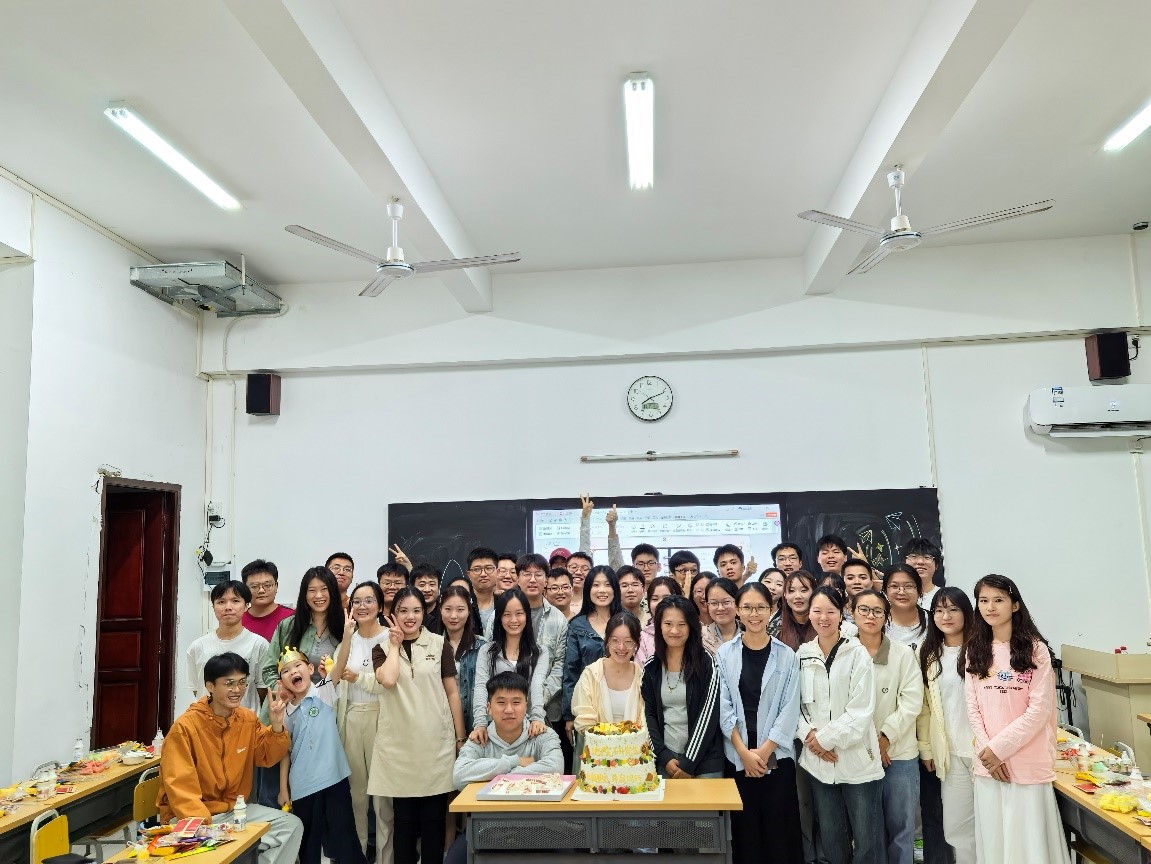 扬帆青春新航程 地理与环境科学学院举行2024级新老生见面会