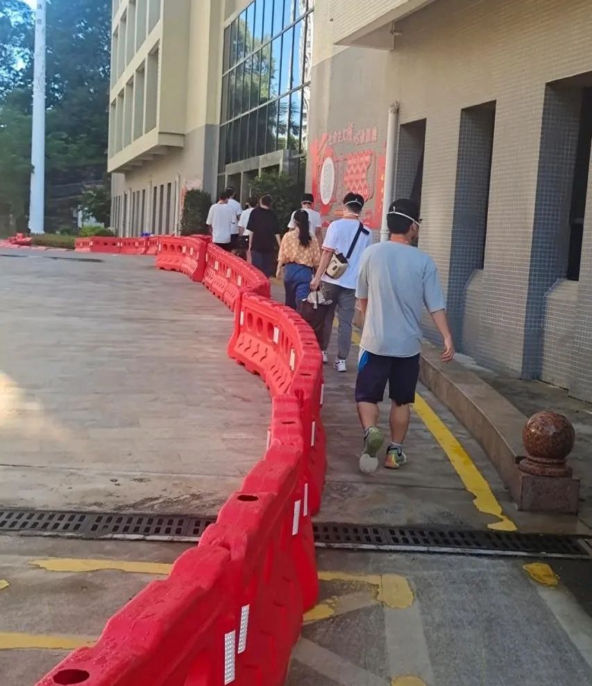 物理与电子工程学院志愿者谢琼涛--我的抗疫日记:那些平凡又闪光的人们