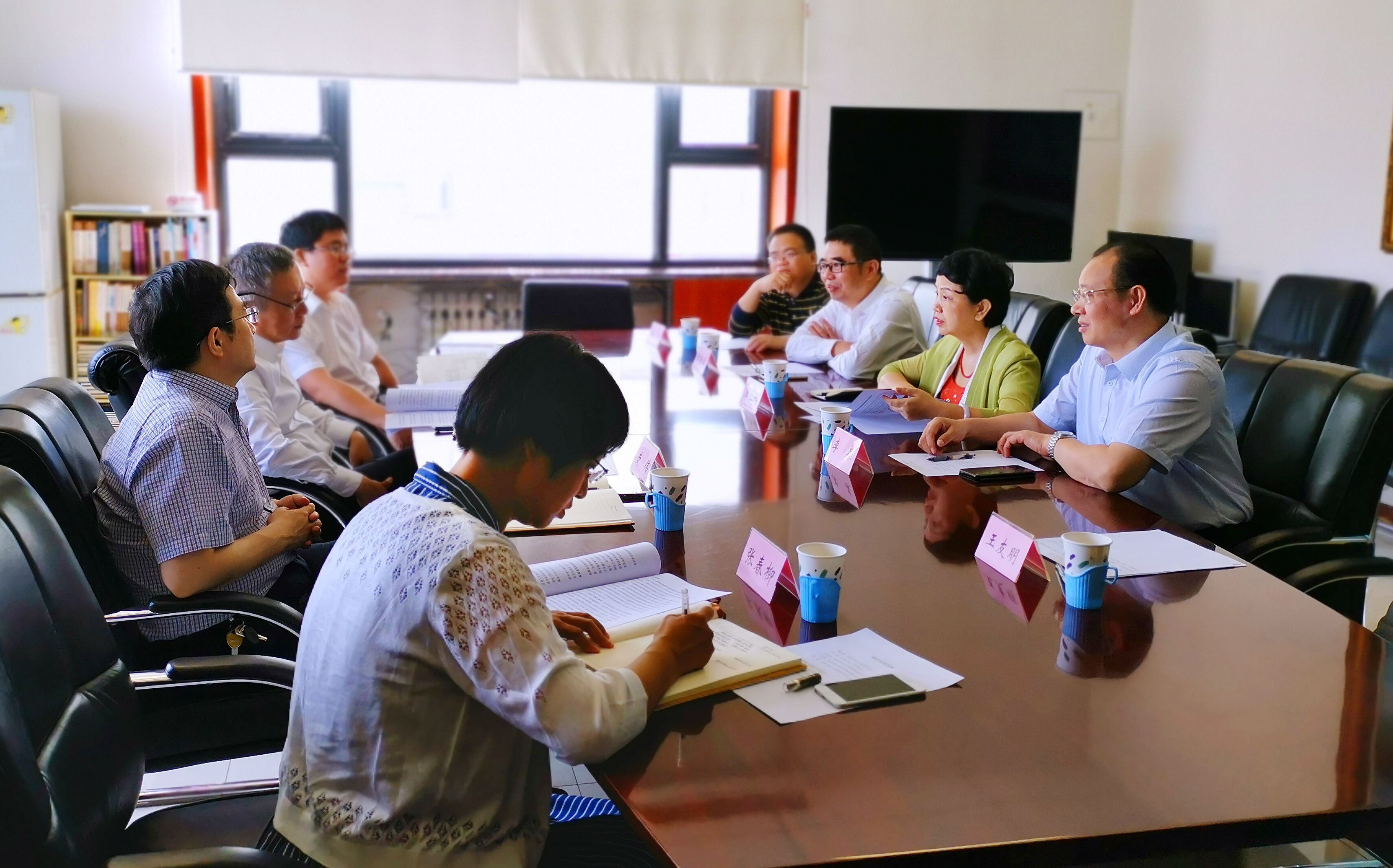 李红梅书记率队赴国家有关部委寻求政策支持