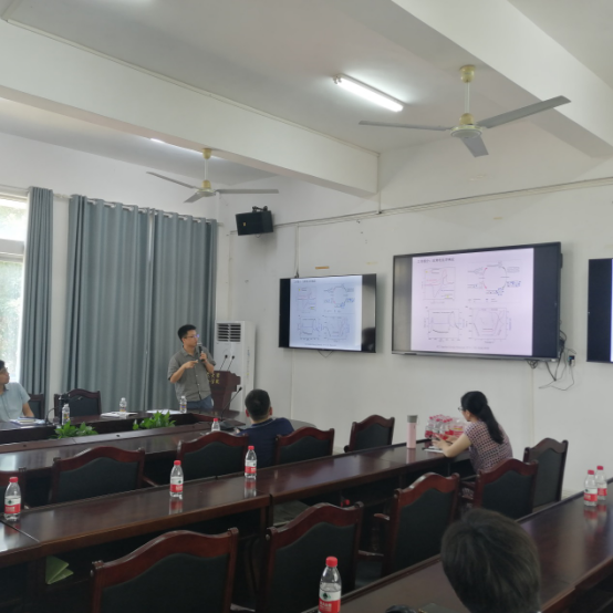 化学与化工学院青年教师学术交流会
