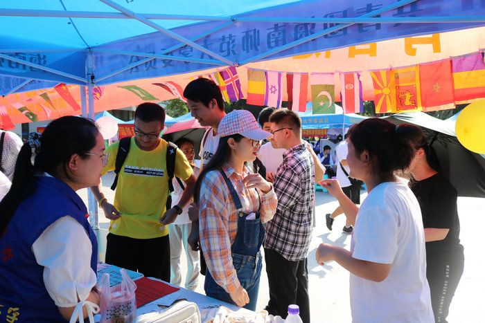志愿服务嘉年华②.jpg