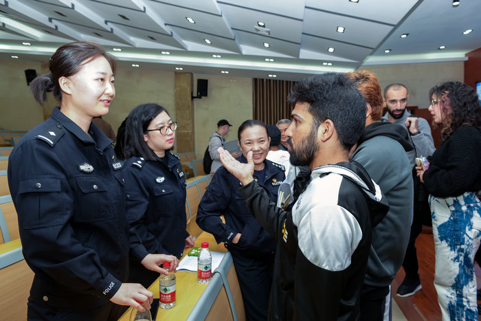 1703129866936936.jpg 4.jpg