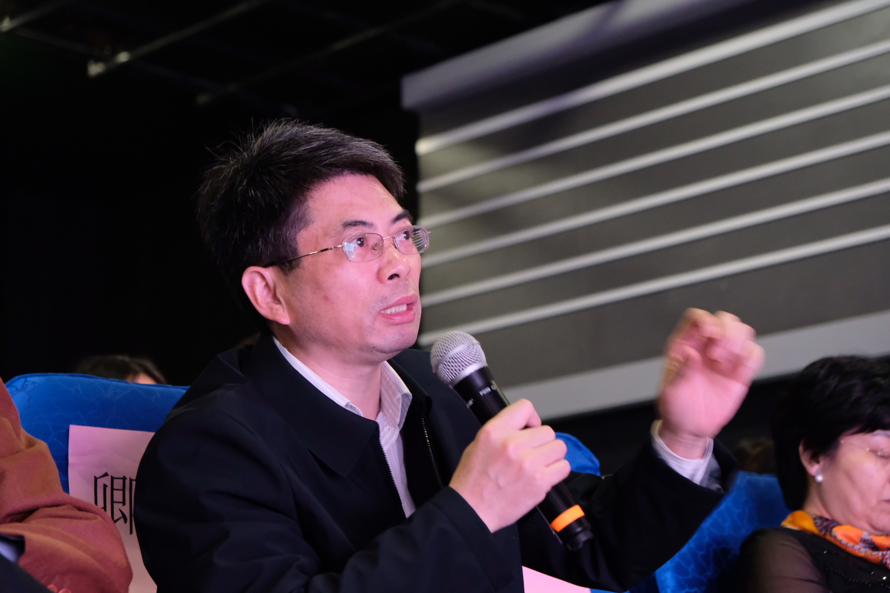 新闻传播与影视学院新闻技能之“采访实战“展示活动成功举行