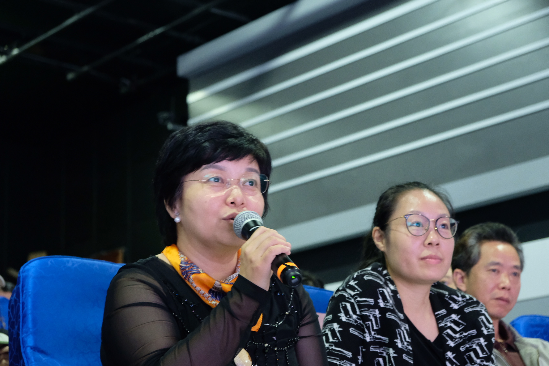 新闻传播与影视学院新闻技能之“采访实战“展示活动成功举行