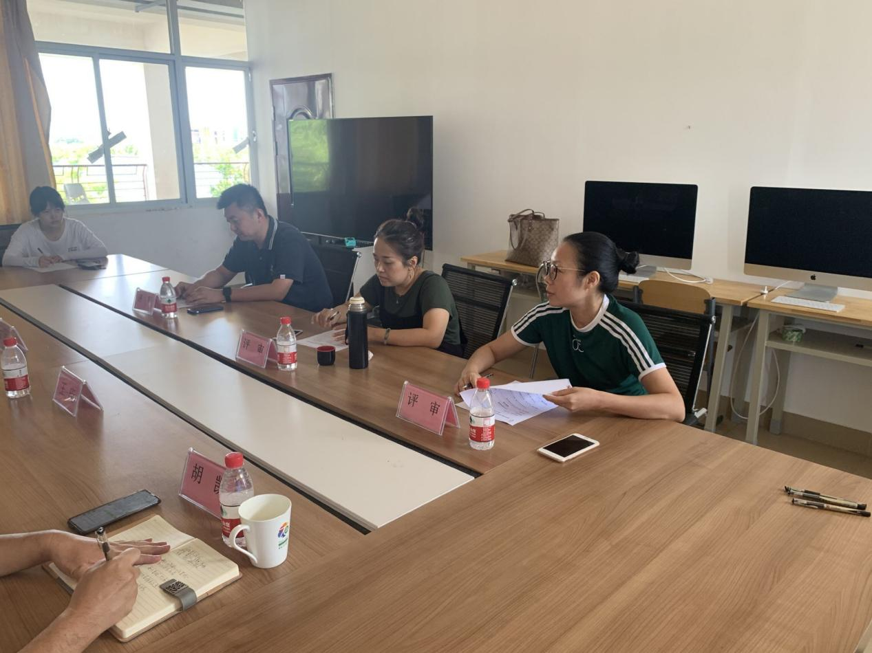 新闻传播与影视学院举行第三批通识教育课程立项建设中期检查教学设计答辩会