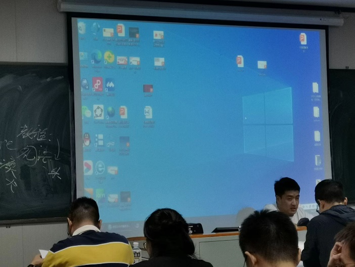 历史文化学院举办第八期“海翰史学沙龙”：研究生读书分享会