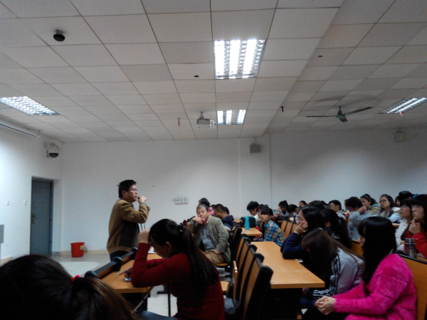 物理与电子工程学院2013届电子专业、自动化专业毕业实习动员大会成功举行