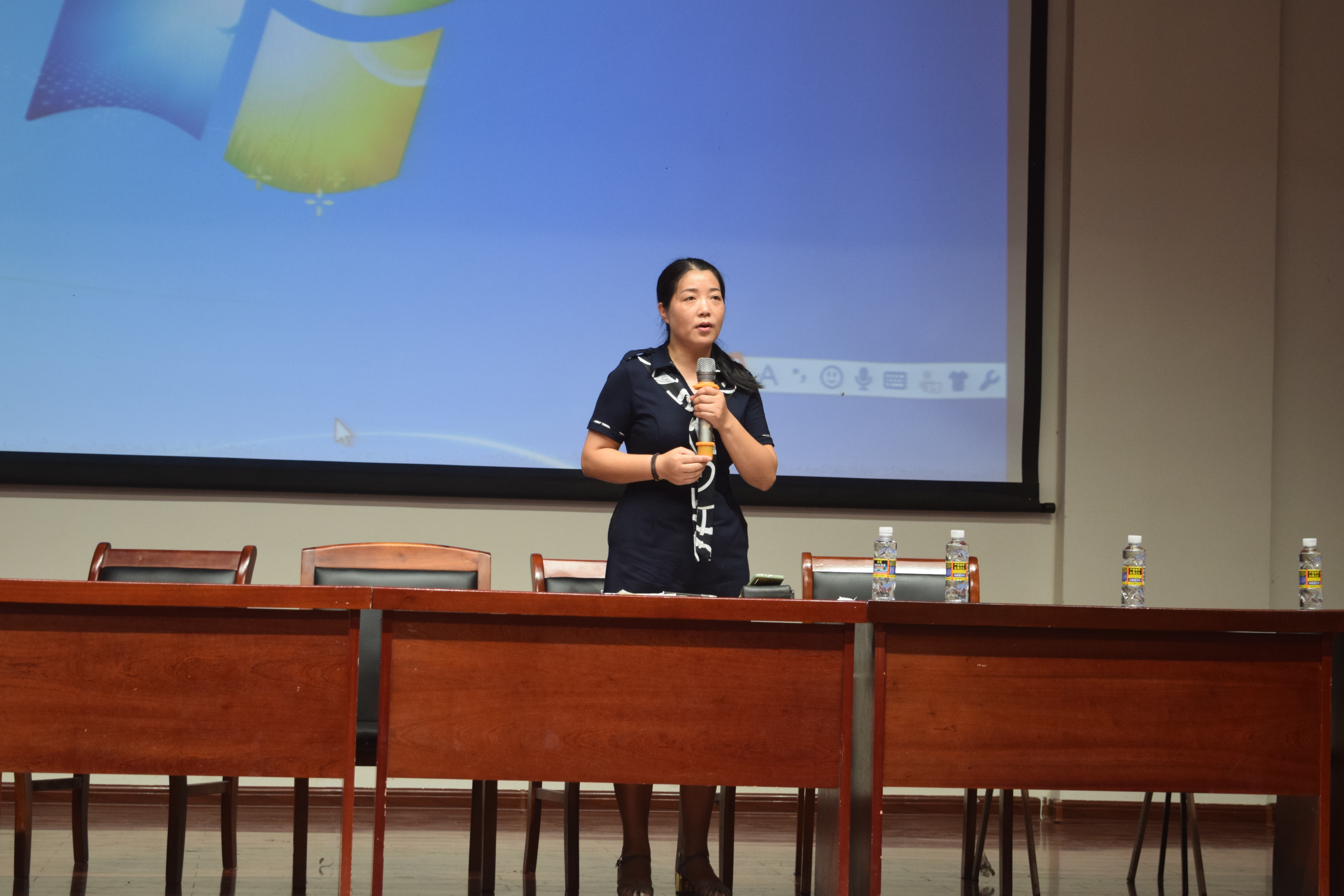 【学党史见行动】化学与化工学院举行2021级新生文明礼仪教育讲座