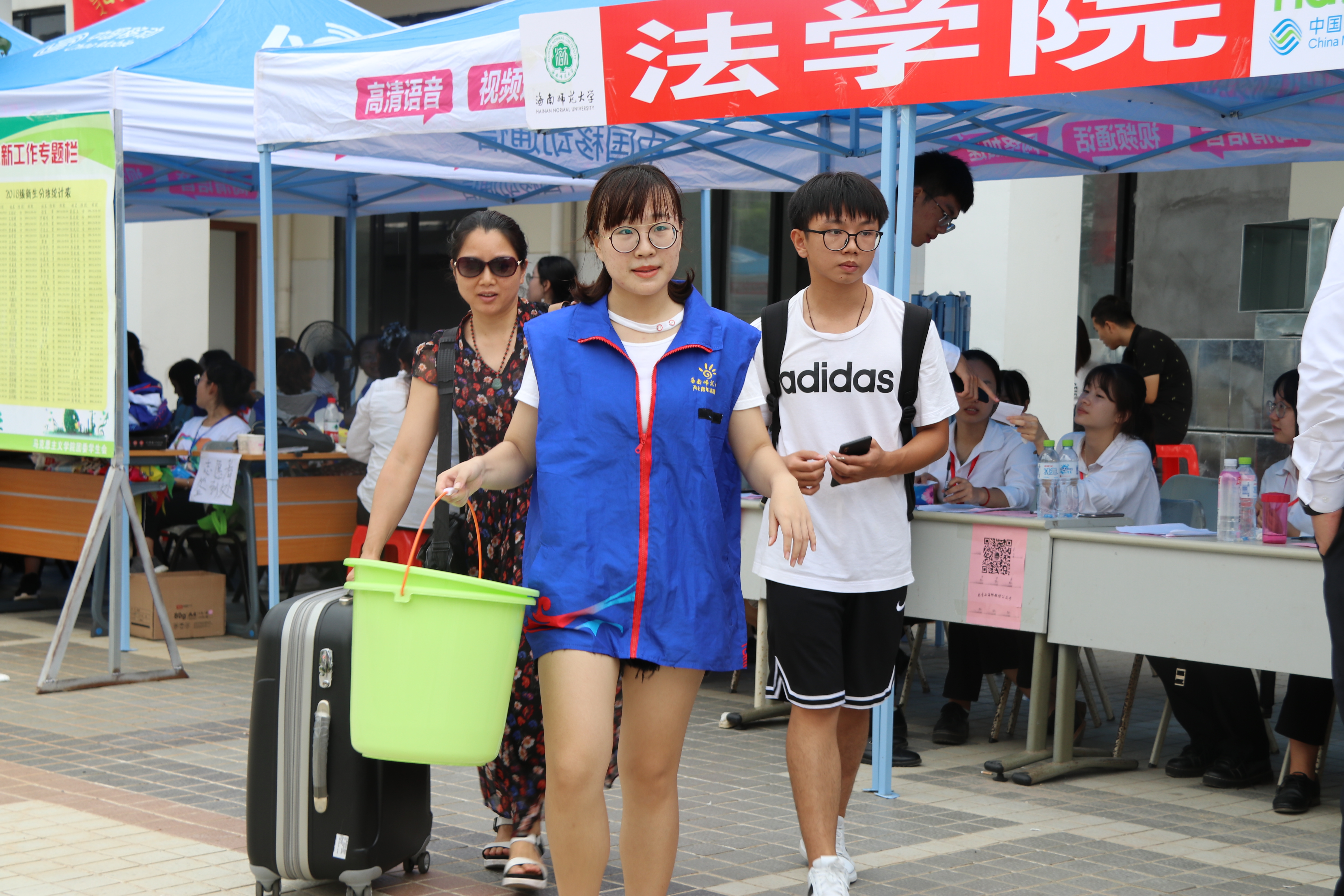 我院圆满完成迎接新生工作