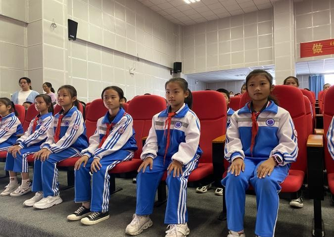 海南师范大学音乐学院前往昌江木棉实验学校、昌江思源实验学校开展海南省椰苗美育行动